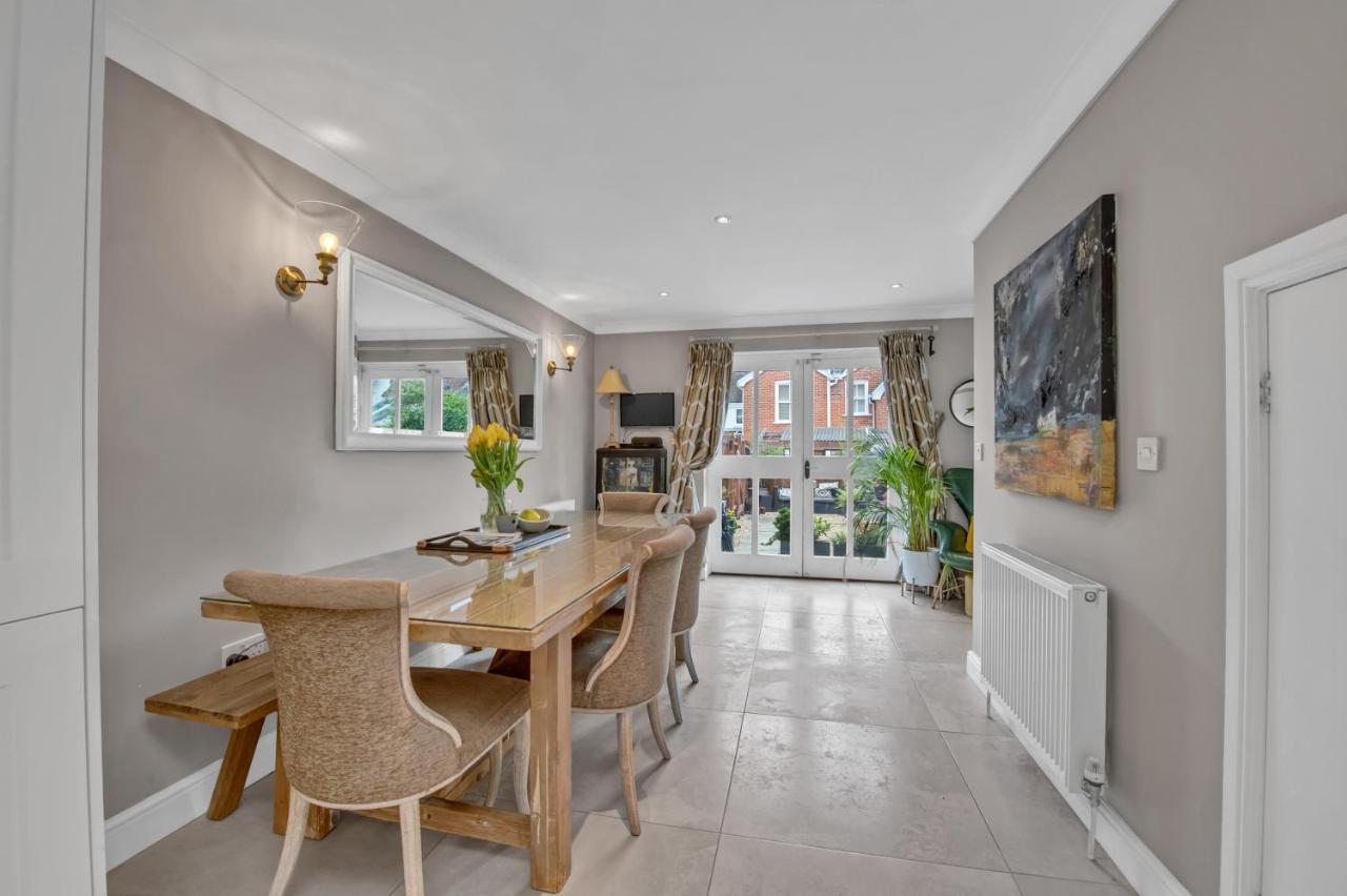 Stylish 3 Bedroom Townhouse For 5 Guests, Set In The Medieval Grid With Off Street Parking Bury St. Edmunds Buitenkant foto