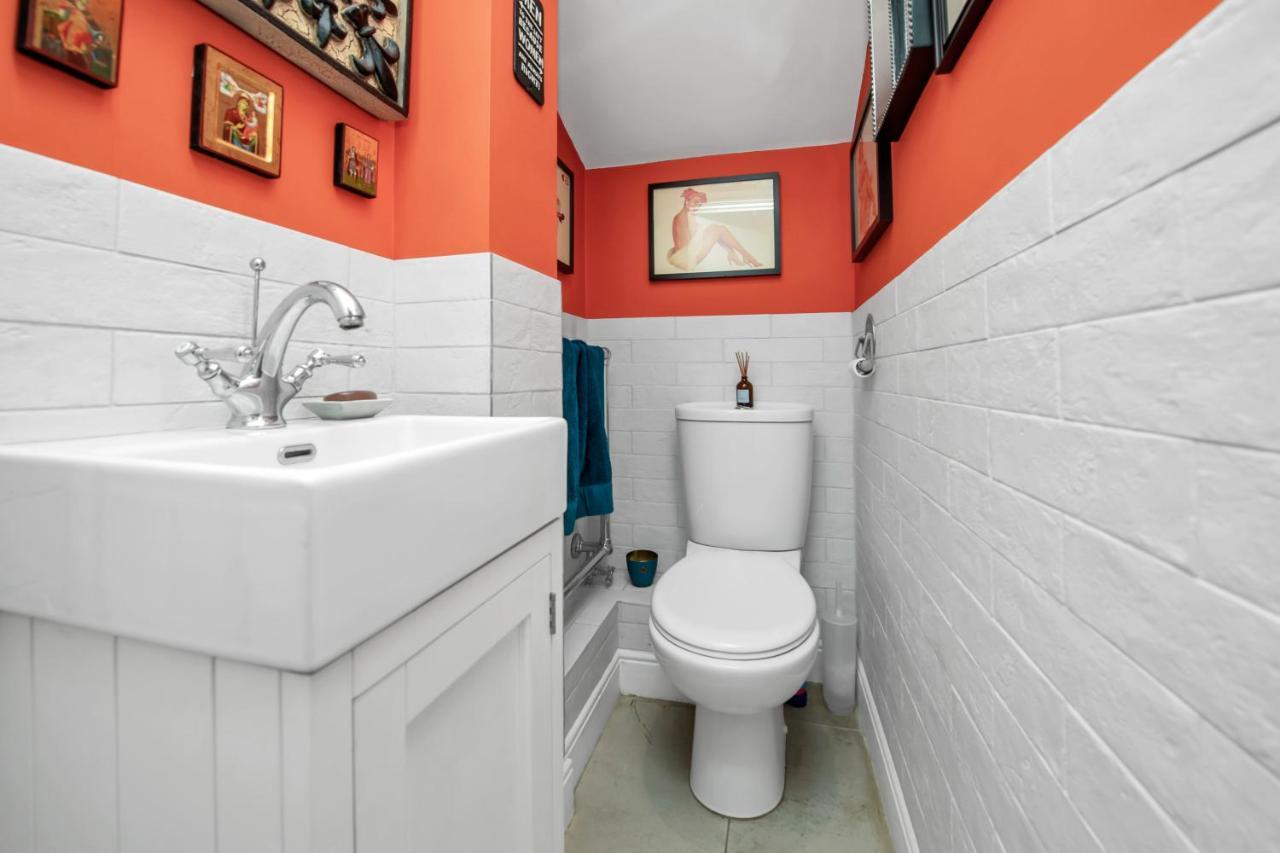 Stylish 3 Bedroom Townhouse For 5 Guests, Set In The Medieval Grid With Off Street Parking Bury St. Edmunds Buitenkant foto