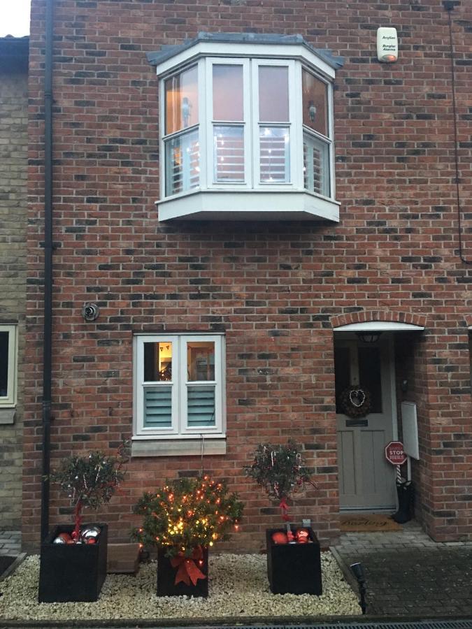 Stylish 3 Bedroom Townhouse For 5 Guests, Set In The Medieval Grid With Off Street Parking Bury St. Edmunds Buitenkant foto