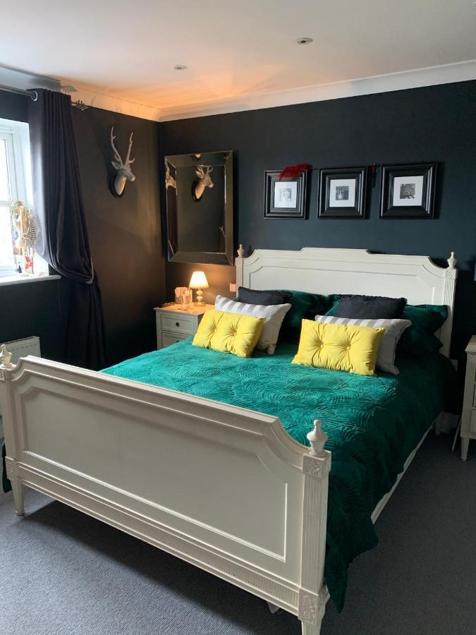 Stylish 3 Bedroom Townhouse For 5 Guests, Set In The Medieval Grid With Off Street Parking Bury St. Edmunds Buitenkant foto