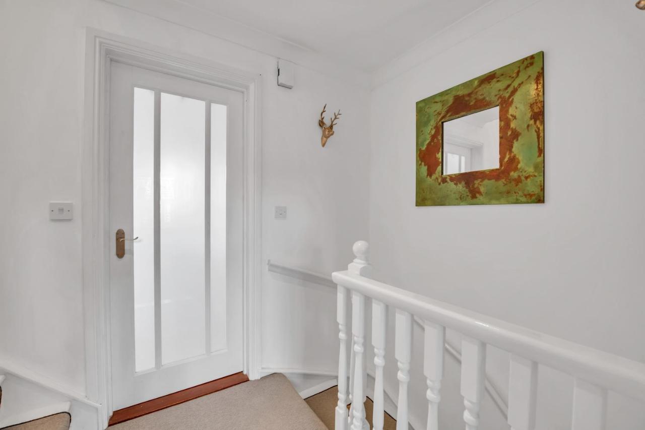 Stylish 3 Bedroom Townhouse For 5 Guests, Set In The Medieval Grid With Off Street Parking Bury St. Edmunds Buitenkant foto