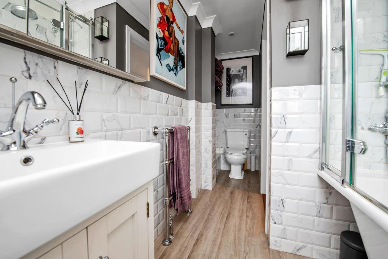Stylish 3 Bedroom Townhouse For 5 Guests, Set In The Medieval Grid With Off Street Parking Bury St. Edmunds Buitenkant foto