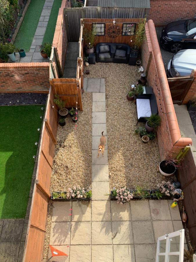 Stylish 3 Bedroom Townhouse For 5 Guests, Set In The Medieval Grid With Off Street Parking Bury St. Edmunds Buitenkant foto